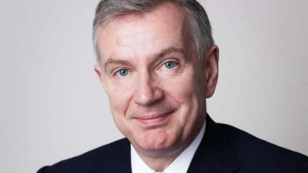 Sir Simon Robey